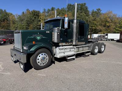 Western Star 4900EX Sleeper Semi Truck - Detroit