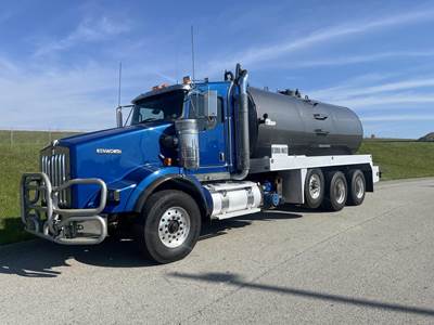 Kenworth T800 Tri Axle Vacuum Truck - Cummins, 505HP, 18 Speed Ultrashift Plus Manual