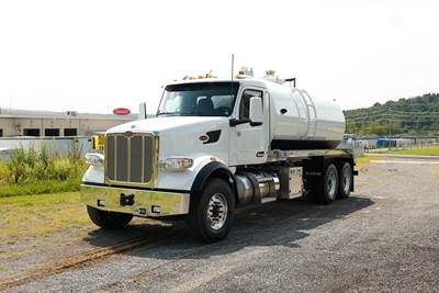 Peterbilt 567 Vacuum Truck - Paccar, 455HP, 6 Speed Allison Rds Automatic
