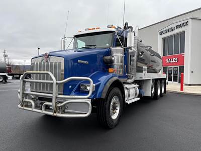 Kenworth T800 4760 Gallon Water Truck - Cummins 505HP, 18 Speed Manual
