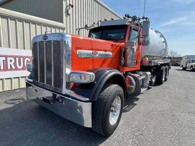 Peterbilt 389 110 Gallon Water Truck - Caterpillar 550HP, 18 Speed Manual