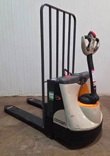 2011 Crown WAV50-118 Order Picker Forklift
