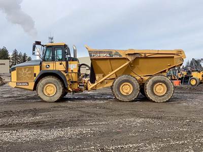 John Deere 370E Off-Highway Truck