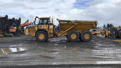 John Deere 410E Articulated Dump Truck