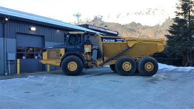 John Deere 460E Articulated Offroad Dump Truck