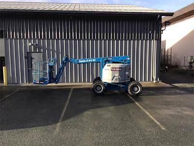 Genie Z34/22IC Articulating Boom Lift - 40ft Working Height