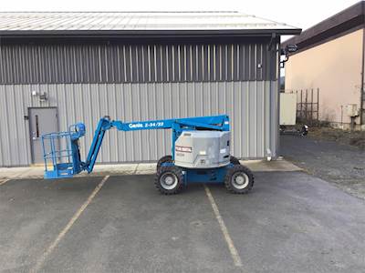 Genie Z34/22IC Articulating Boom Lift - 40ft Working Height