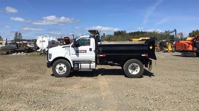 Ford F-750 Dump Truck - 270HP
