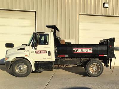 International DuraStar 4200 Dump Truck - Manual