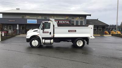 International DuraStar 4300 Single Axle Dump Truck - Automatic