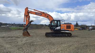 Hitachi ZX210LC-6 Excavator