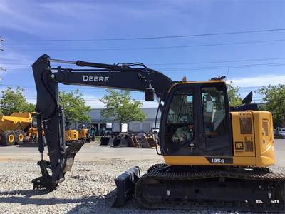 John Deere 135G Excavator