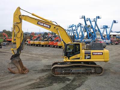 Komatsu PC490LC-11 Excavator