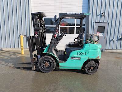 Mitsubishi FG25N Mast Forklift