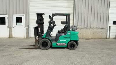 Mitsubishi FG25N Mast Forklift