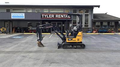 John Deere 17G Mini Excavator
