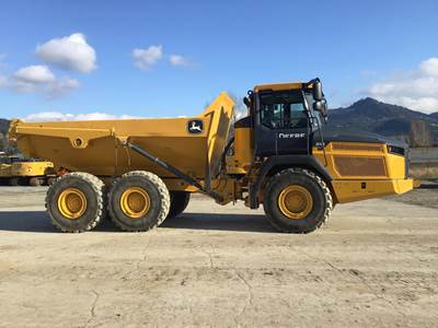 John Deere 310 P-TIER Off-Highway Truck