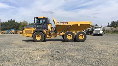 John Deere 310 P-TIER Off-Highway Truck