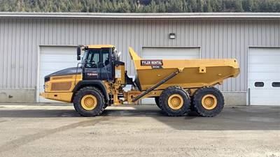 John Deere 310E Off-Highway Truck