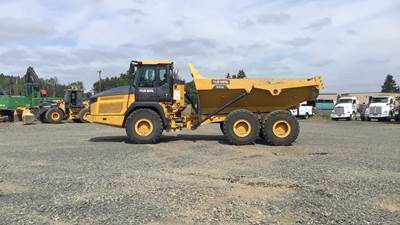 John Deere 310E Off-Highway Truck