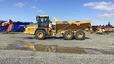 John Deere 310E Off-Highway Truck
