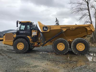 John Deere 410 P-TIER Off-Highway Truck
