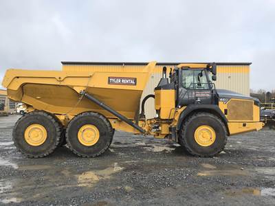 John Deere 460 P-TIER Off-Highway Truck