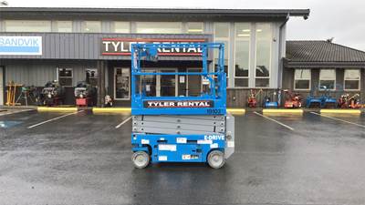 Genie GS-1932 Scissor Lift - 26ft Working Height