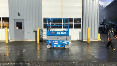 Genie GS-1932 Scissor Lift - 19ft Working Height