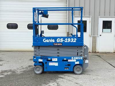 Genie GS-1932 Scissor Lift - 25ft Working Height