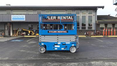 Genie GS-2632 Scissor Lift - 32ft Working Height