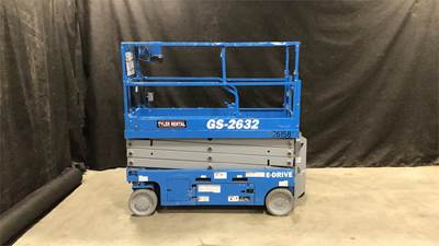 Genie GS-2632 Scissor Lift - 26ft Working Height