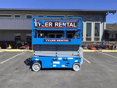 Genie GS-3246 Scissor Lift - 32ft Working Height