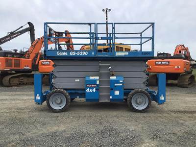 Genie GS-5390 RT Scissor Lift