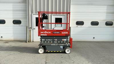 Skyjack SJ3219 Scissor Lift - 25ft Working Height