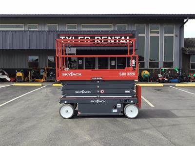 Skyjack SJIII-3226 Scissor Lift - 32ft Working Height
