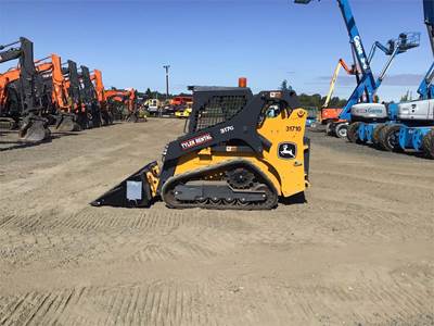 John Deere 317G Skid Steer