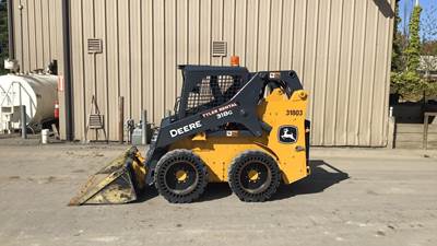 John Deere 318G Skid Steer
