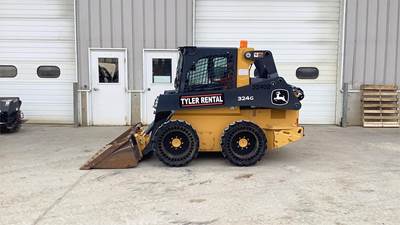 John Deere 324G Skid Steer