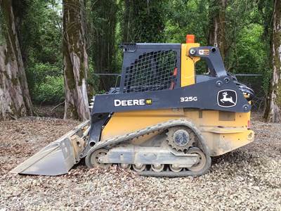 John Deere 325G Skid Steer