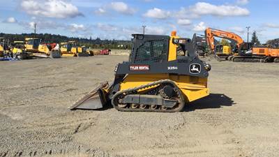 John Deere 325G Skid Steer