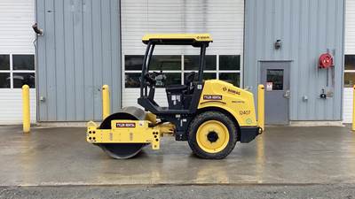 BOMAG BW124DH-5 Smooth Drum Roller Compactor