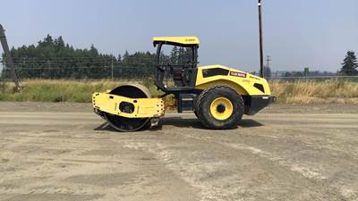 BOMAG BW211D-5 Smooth Drum Roller Compactor