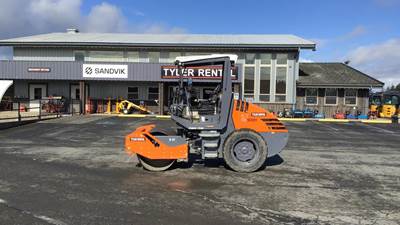 Hamm H5I Smooth Drum Roller Compactor