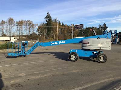 Genie S-45 Telescopic Boom Lift - 51ft Working Height