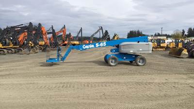 Genie S-65 Telescopic Boom Lift