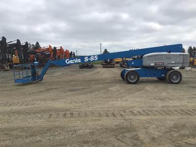 Genie S-85 Telescopic Boom Lift