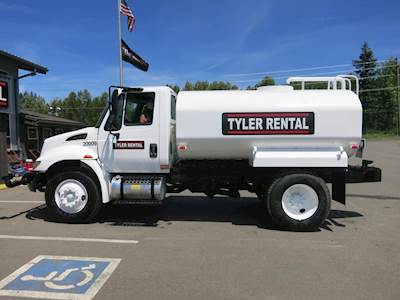 International DuraStar 4300 Water Truck