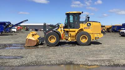 John Deere 624 P-Tier Wheel Loader