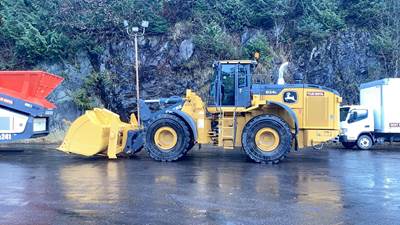 John Deere 824L Wheel Loader